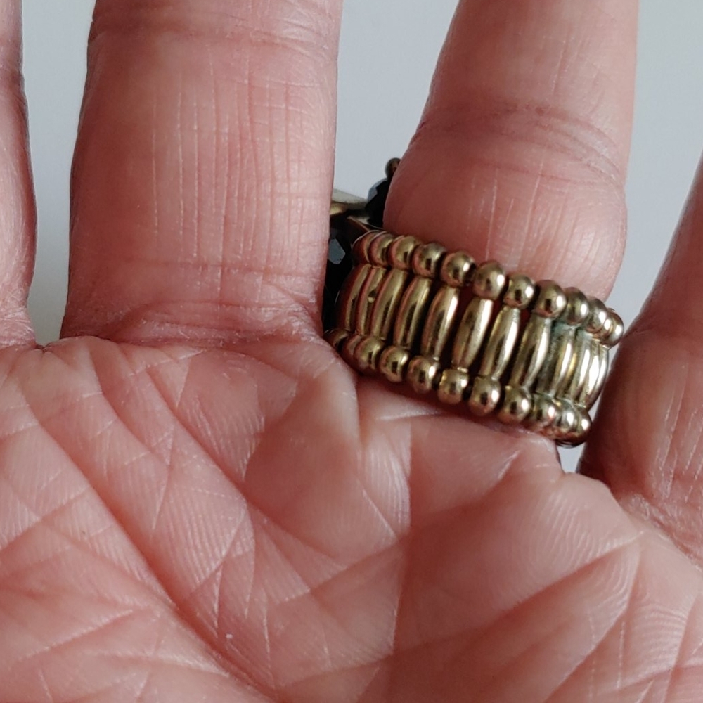 Ring - Picture 2 of 8